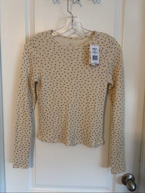 Cozy Long-Sleeve Thermal Tee in Cream with Floral Print